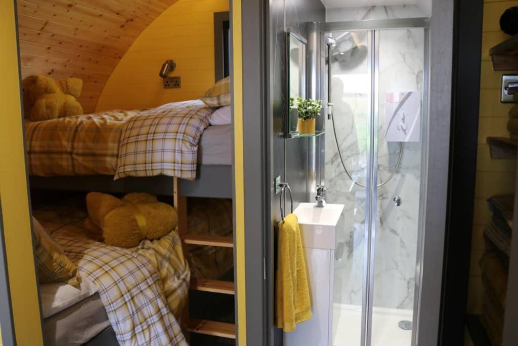 Glampods Glamping Pod - Meet Highland Cows And Sheep Elgin Villa Exterior photo